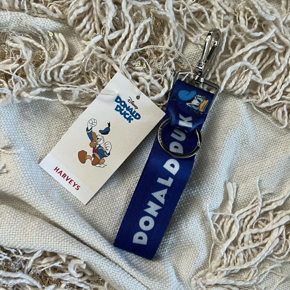 Harveys Seatbelt Donald Duck CNG Click & Go Keychain NEW